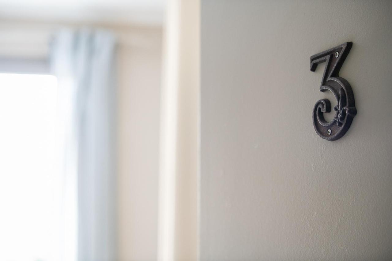 Chez Jostel - Chambre 6 Genay  ภายนอก รูปภาพ